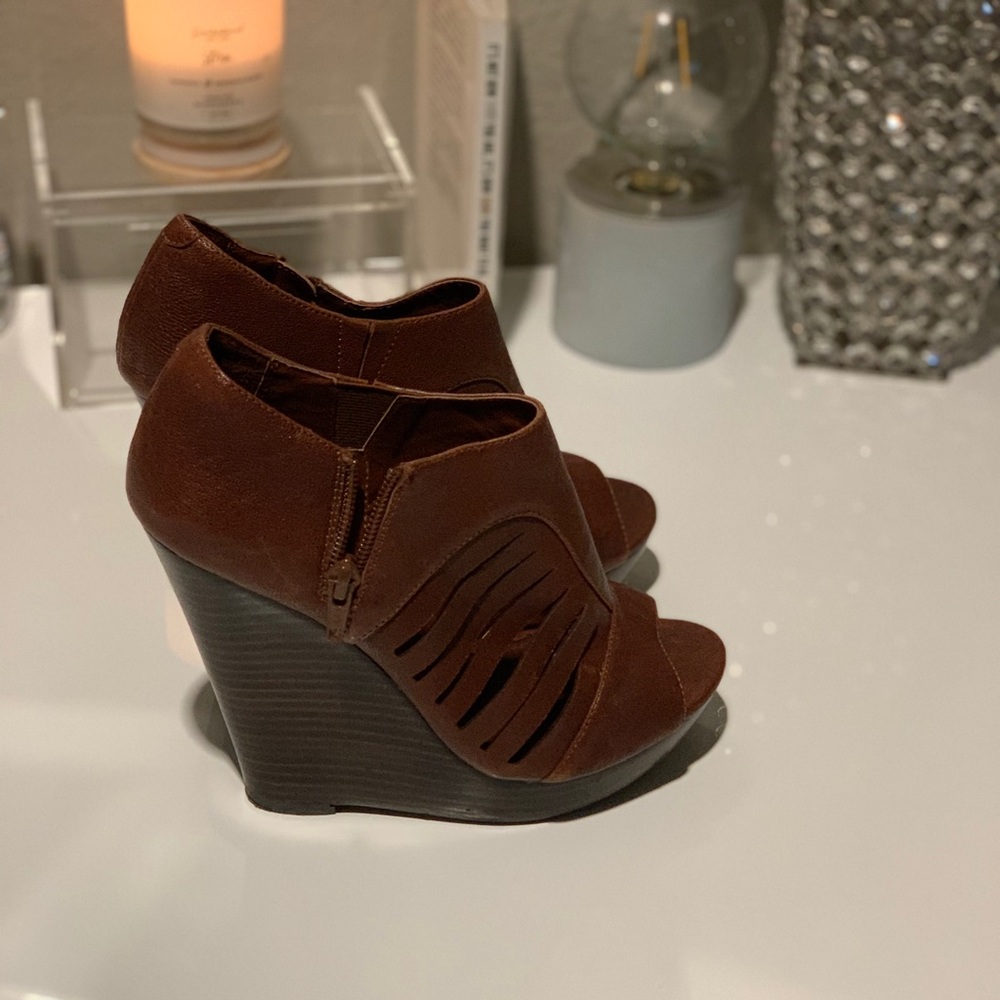 Aldo wedges